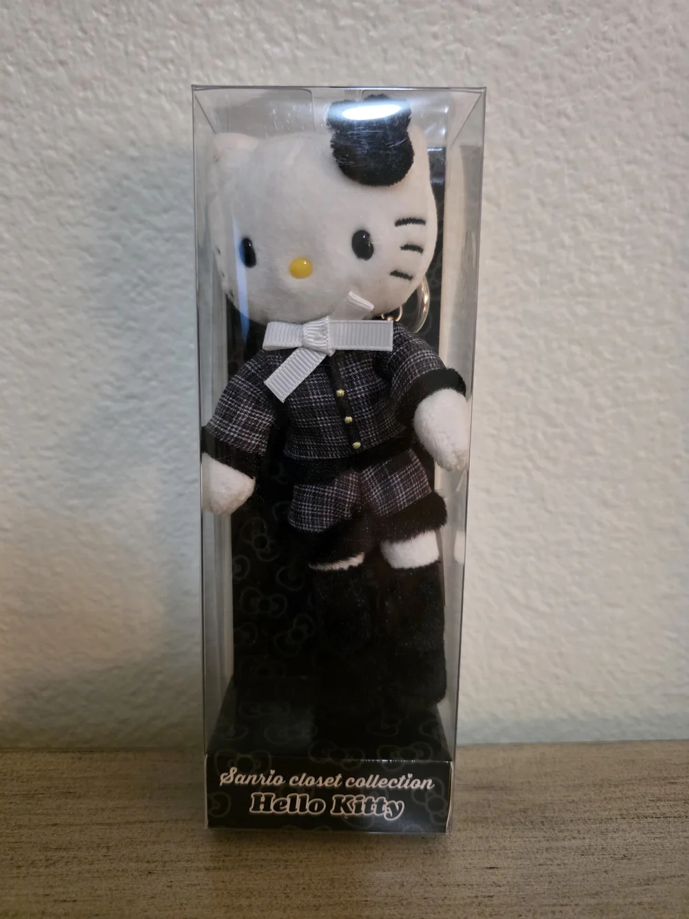 Hello Kitty Black & White Plush Figurine Key Chain/Clip by Sanrio